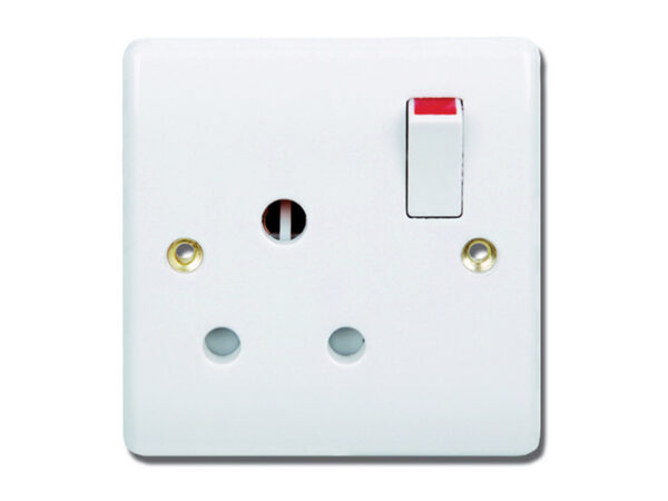 1 Gang 15-Amp Switched Socket Outlet