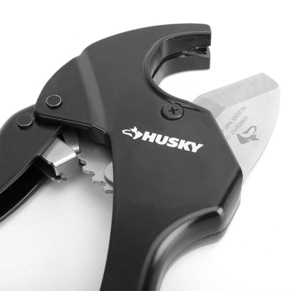 Husky 1-1/4" Ratcheting PVC Cutter - Image 3